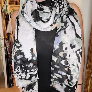 Simply Noelle shawl scarf